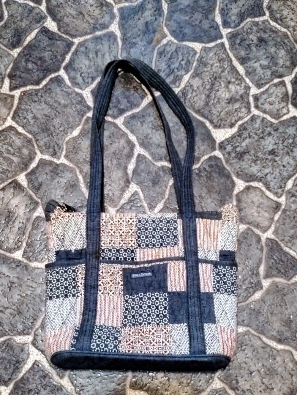 Bella Taylor lightweight quilted patchwork shoulder bag